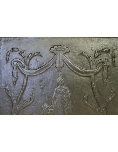 124 PIASTRA MEDIO-GRANDE IN GHISA ARTISTICA CON...