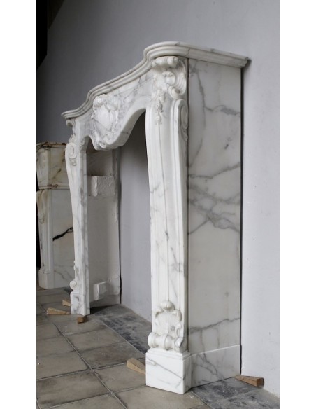 601 RARO E GRANDE "BOUCLES DE MER" SCOLPITO IN RAFFINATO CALACATTA CLASSICO