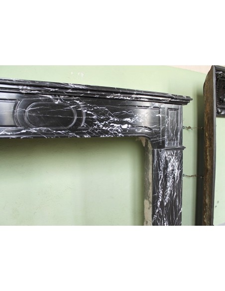 307 CAMINETTO  "PARISIENNE" SCOLPITO IN MARMO NERO MARQUINIA