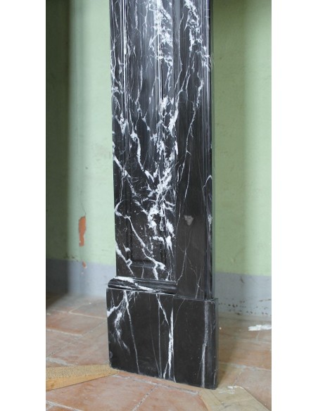 307 CAMINETTO  "PARISIENNE" SCOLPITO IN MARMO NERO MARQUINIA