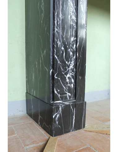 307 CAMINETTO  "PARISIENNE" SCOLPITO IN MARMO...