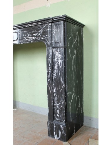 307 CAMINETTO  "PARISIENNE" SCOLPITO IN MARMO...