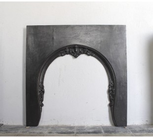 Camino antico Art Nouveau in ghisa artistica.