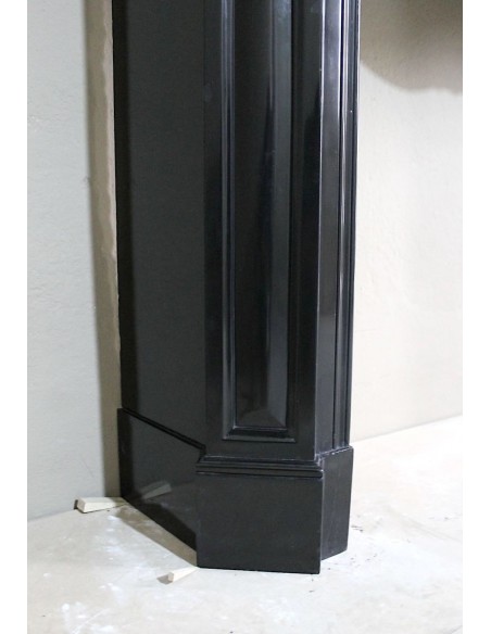 040 CAMINO LUIGI XV "TROIS COQUILLES AMÉLIORÉ" SCOLPITO IN MARMO NERO DEL BELGIO