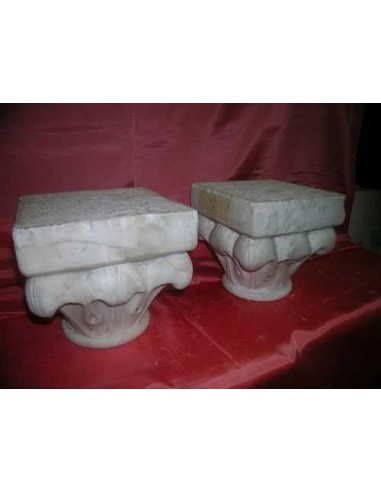 327 Coppia di capitelli settecenteschi,...