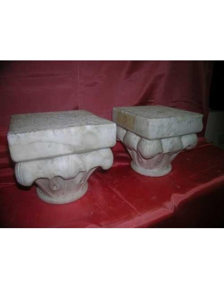 327 Coppia di capitelli settecenteschi, Statuario Carrara