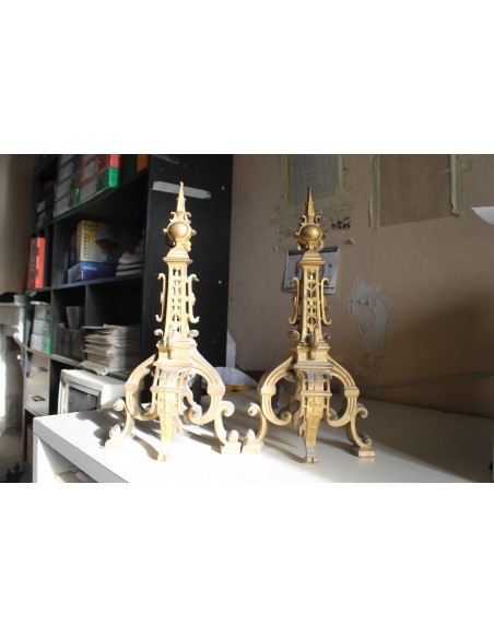 042 COPPIA DI ALARI DORATI (ORO ZECCHINO) PER CAMINETTO NEOCLASSICO