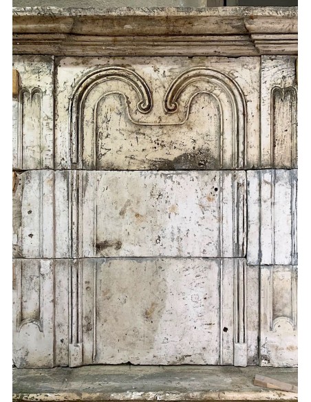 902 BRETONE, IMPORTANTE E SETTECENTESCO CAMINO "A TRUMEAU" IN PIETRA BIANCA DI CAEN