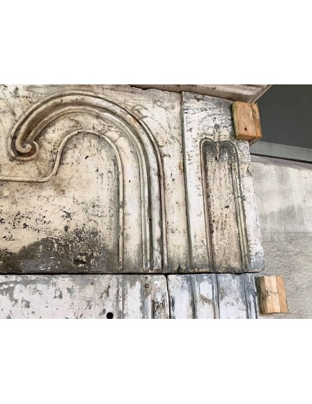 902 BRETONE, IMPORTANTE E SETTECENTESCO CAMINO "A TRUMEAU" IN PIETRA BIANCA DI CAEN