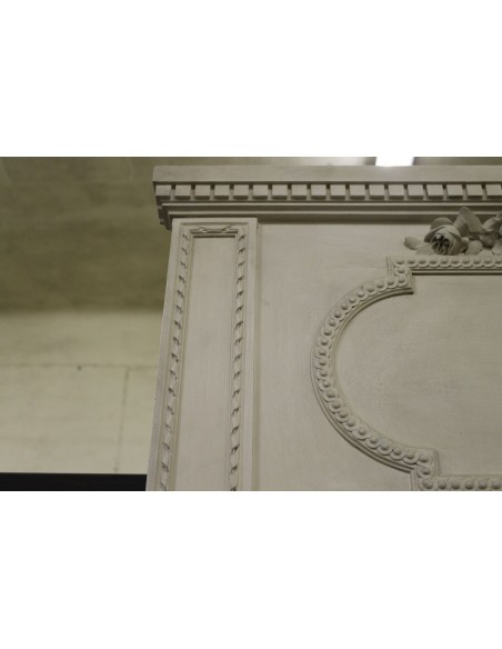 015G TUTTO INTAGLIO SU LEGNO PER QUESTA CAMINIERA A PANNELLO