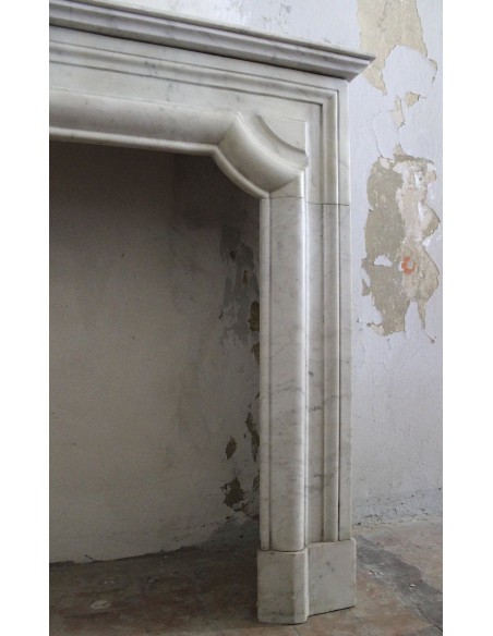 300 CAMINETTO BOUDIN AD ANGOLI SGUSCIATI IN MARMO BIANCO CARRARA