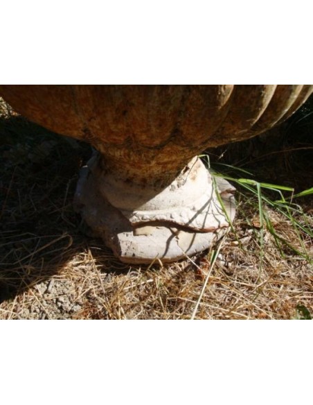 099 Mediceo VASO MEDICEO INANELLATO, STRUTTURA IN GHISA, BASAMENTO IN CERAMICA