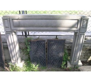 Camino antico in pietra Serena di stile ed epoca Art Deco proposto ad un prezzo scontato, in offerta.