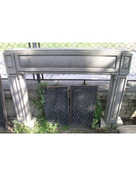 Camino antico in pietra Serena di stile ed epoca Art Deco proposto ad un prezzo scontato, in offerta.