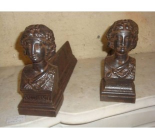 023 "MATRONA ROMANA", COPPIA IN GHISA D'EPOCA LIBERTY