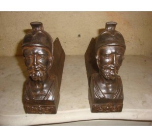 024 "SOLDATO GRECO", COPPIA IN GHISA, EPOCA ART NOUVEAU 2