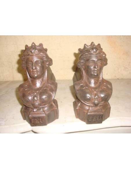 037 "DEA DELLA GIUSTIZIA", COPPIA IN GHISA D'ARTE, EPOCA FINE '800