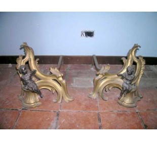 048 DORATURA AD ORO ZECCHINO, COPPIA DI ALARI CON PUTTI