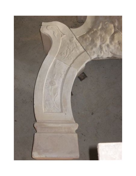 904 CAMINO "TETE DE FEMME" D'EPOCA LIBERTY IN PIETRA, FIRMATO DA IMPORTANTE SCULTORE