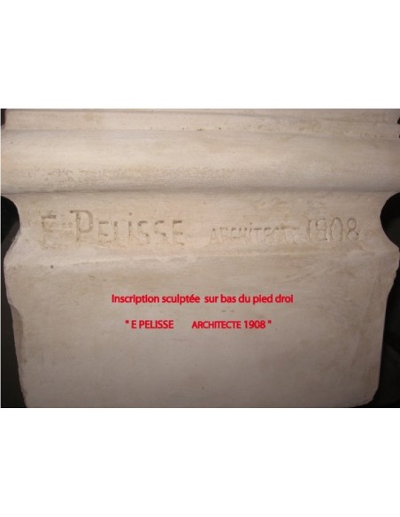 904 CAMINO "TETE DE FEMME" D'EPOCA LIBERTY IN PIETRA, FIRMATO DA IMPORTANTE SCULTORE