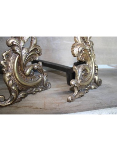 057 ALARI ROCAILLE CON RARO ORNATO A FOGLIE DI...