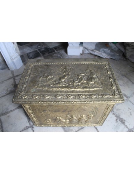 011 CASSA NUZIALE AD USO LEGNAIA PER CAMINETTO