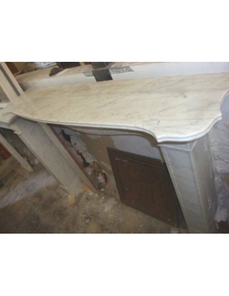 818 UN PIEMONTESE TRA LIBERTY E REGGENZA IN MARMO VENATINO CARRARA