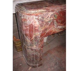 Cornice da camino antica Art Deco scolpita in raro ed affascinante marmo "Sarrancolin". 2